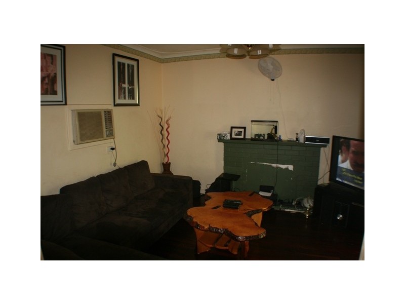 95 Thornlie Ave, Thornlie WA 6108