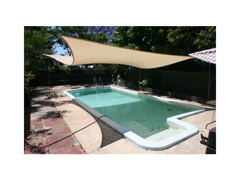 95 Thornlie Ave, Thornlie WA 6108