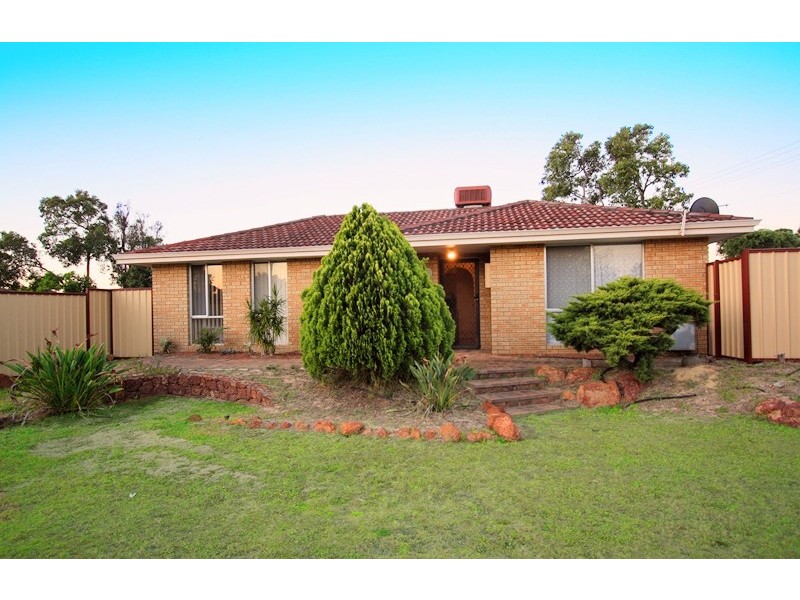 16 Sovereign Place, Forrestfield WA 6058