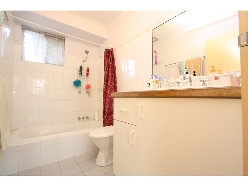 16 Sovereign Place, Forrestfield WA 6058