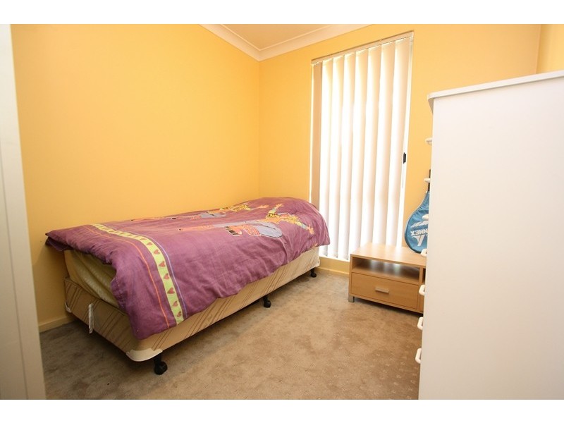 16 Sovereign Place, Forrestfield WA 6058