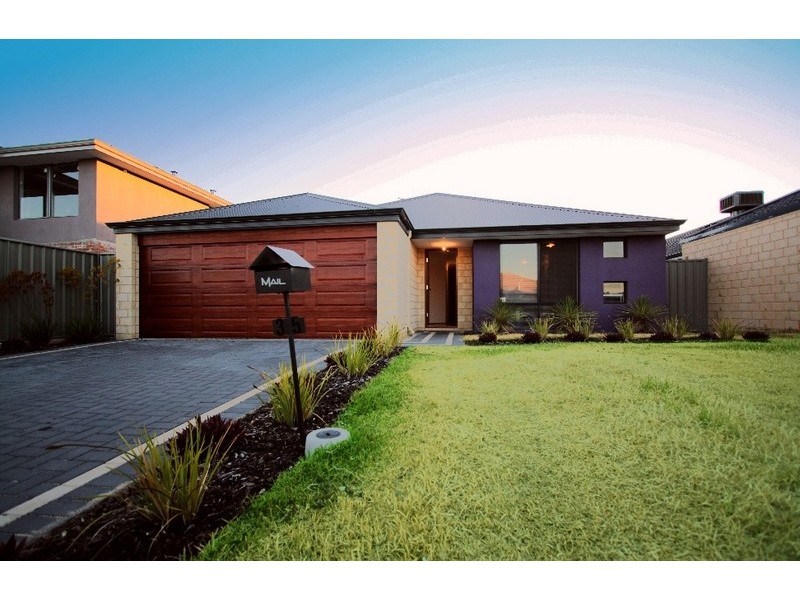 35  Ayer Road, Queens Park WA 6107