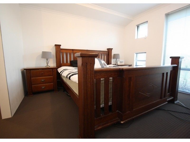 35  Ayer Road, Queens Park WA 6107