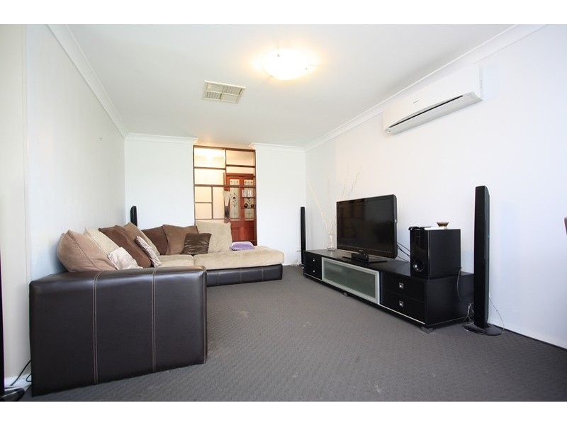 34 Grovelands Drive, Camillo WA 6111