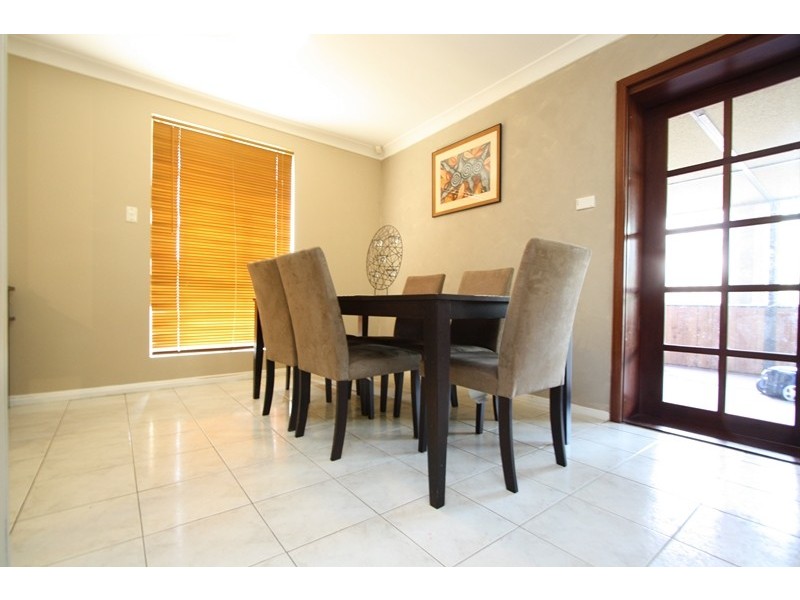 34 Grovelands Drive, Camillo WA 6111