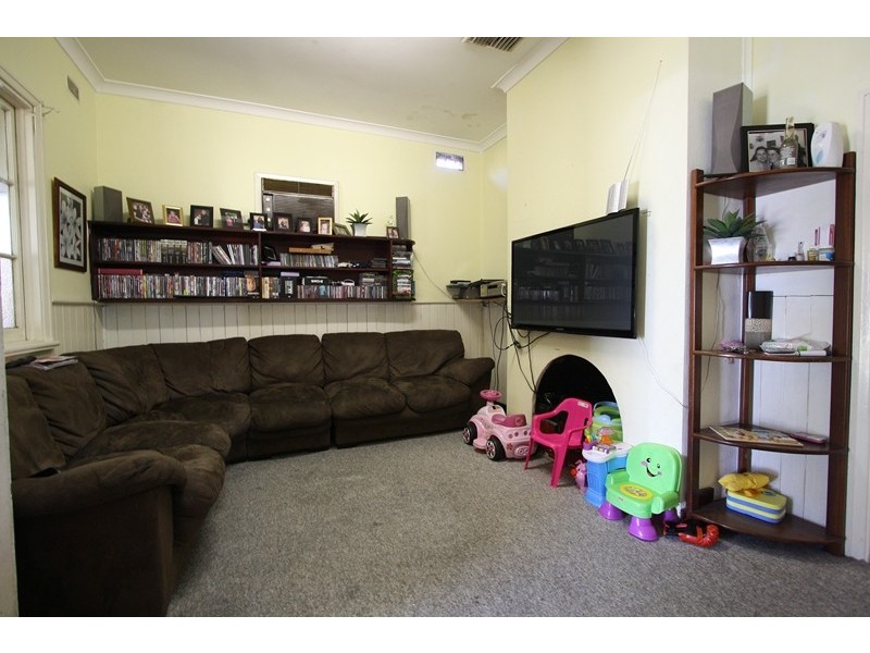280 Railway Parade, East Cannington WA 6107