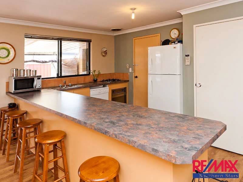 28 SAMUEL LOOP, Canning Vale WA 6155