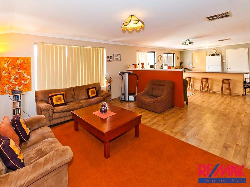 28 SAMUEL LOOP, Canning Vale WA 6155