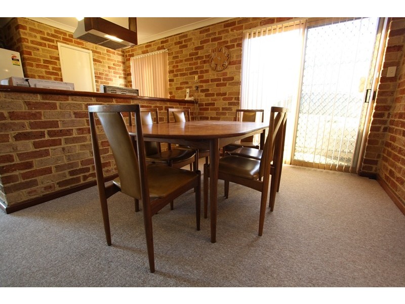 136A Centre Street, Queens Park WA 6107