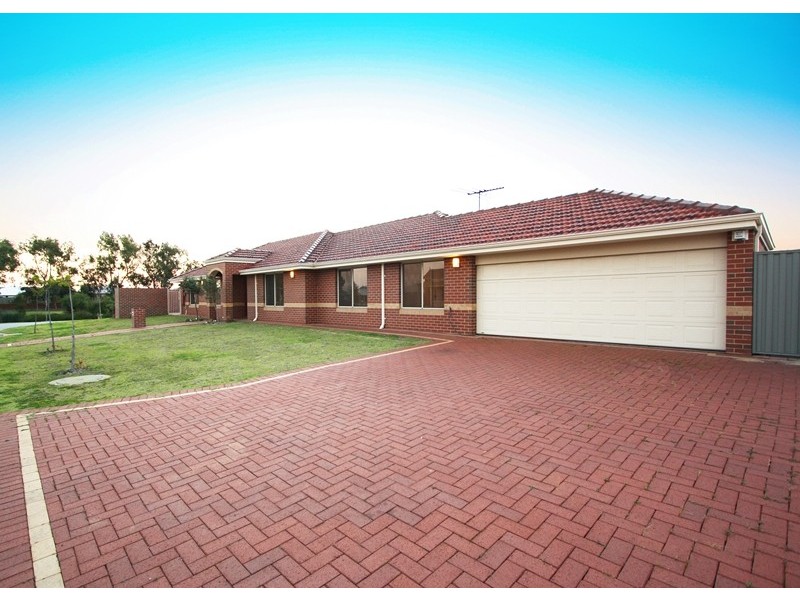 2 Sheldon Street, Piara Waters WA 6112