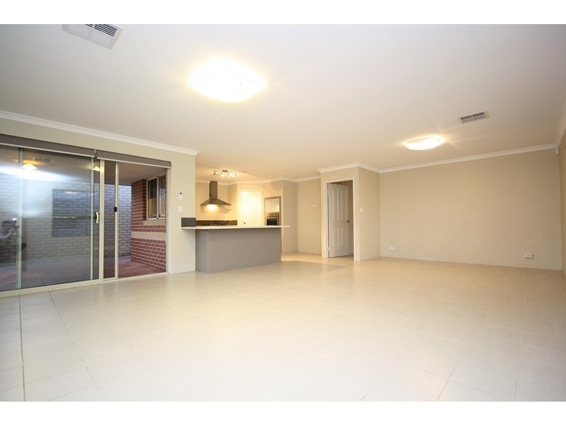 2 Sheldon Street, Piara Waters WA 6112