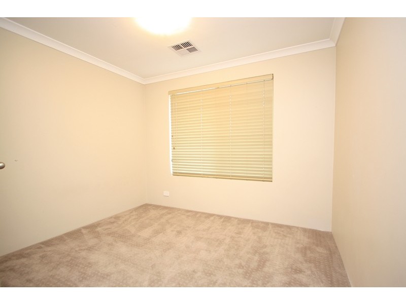 2 Sheldon Street, Piara Waters WA 6112
