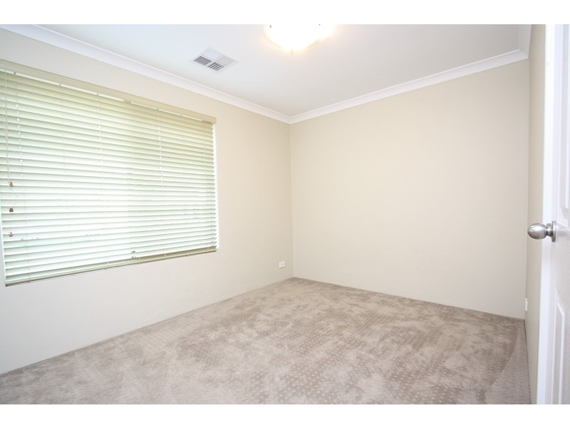 2 Sheldon Street, Piara Waters WA 6112