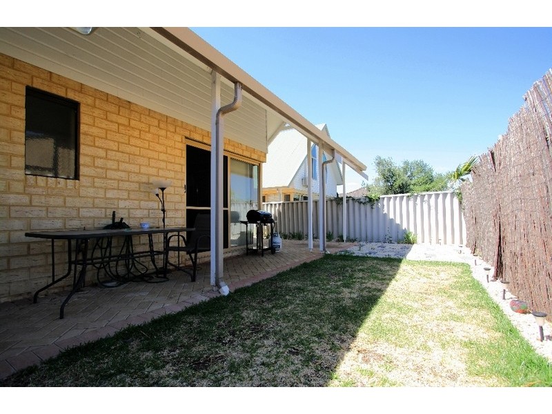 136C Centre Street, Queens Park WA 6107