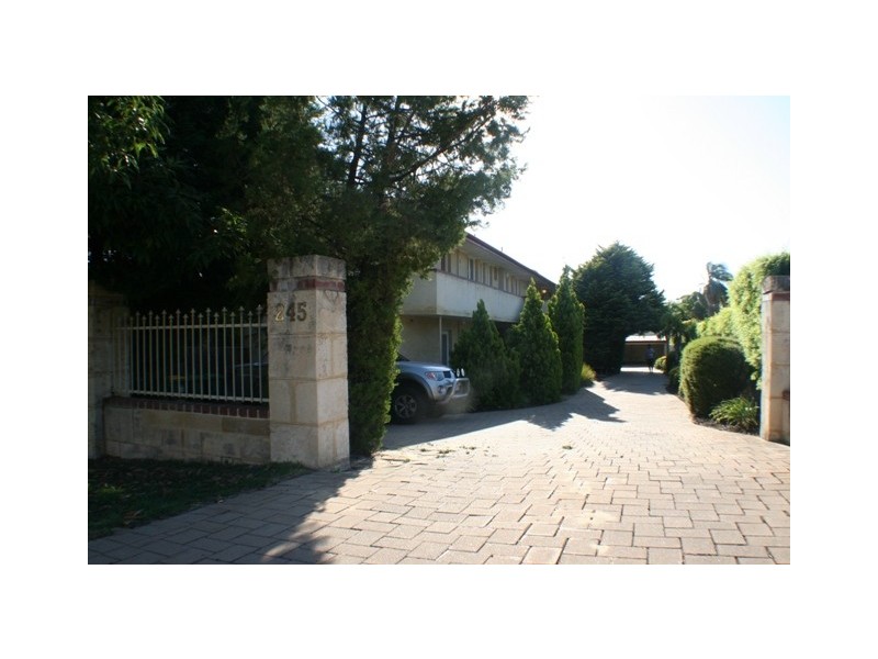 6/245 Coode Street, Como WA 6152