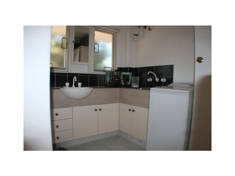 6/245 Coode Street, Como WA 6152