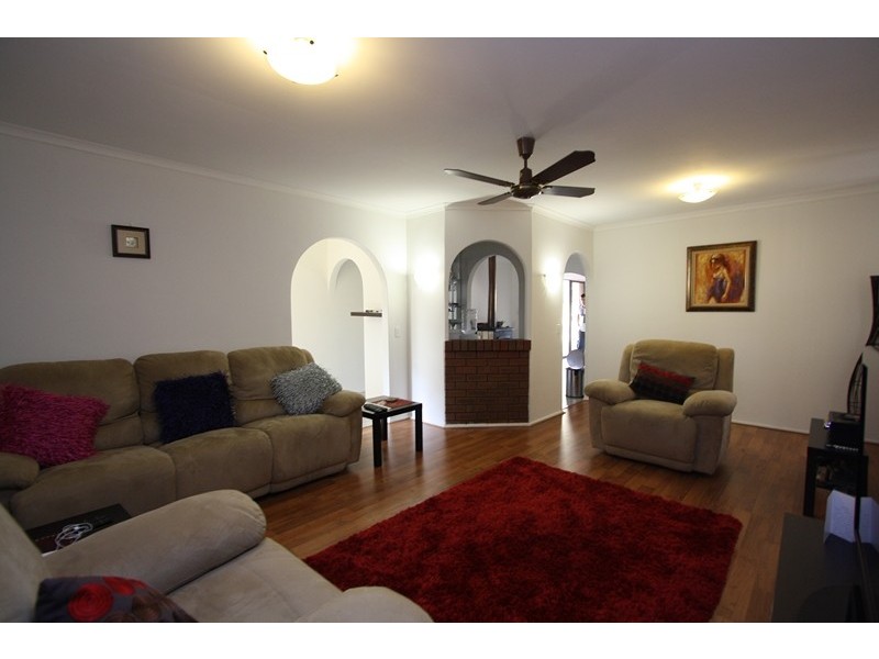 25 McNamara Drive, Thornlie WA 6108