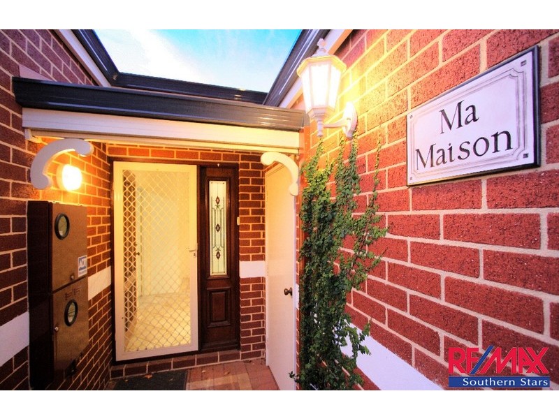 40 Barnsley Street, Queens Park WA 6107