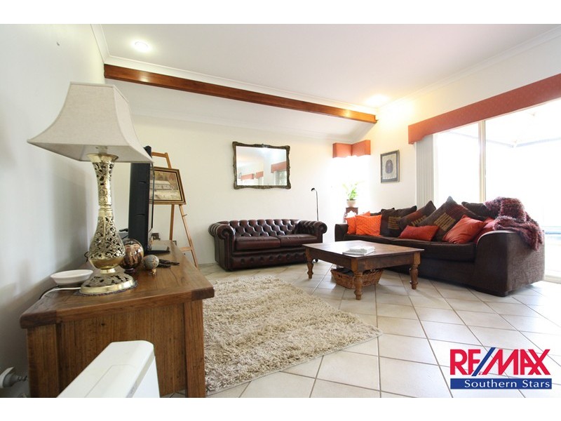 40 Barnsley Street, Queens Park WA 6107