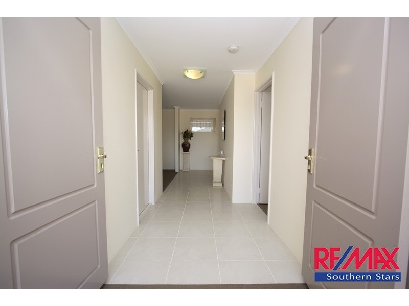 10 Wannell Street, Queens Park WA 6107