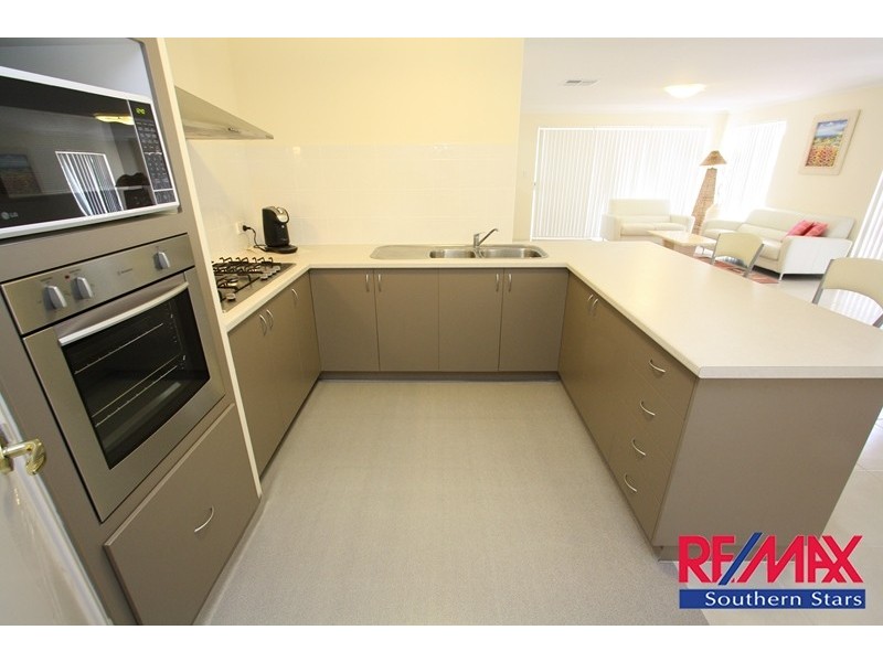 10 Wannell Street, Queens Park WA 6107