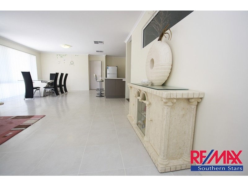 10 Wannell Street, Queens Park WA 6107