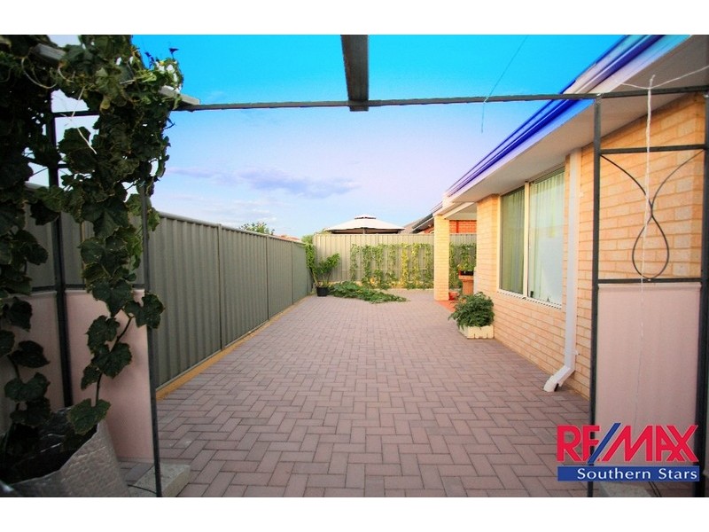 10 Wannell Street, Queens Park WA 6107