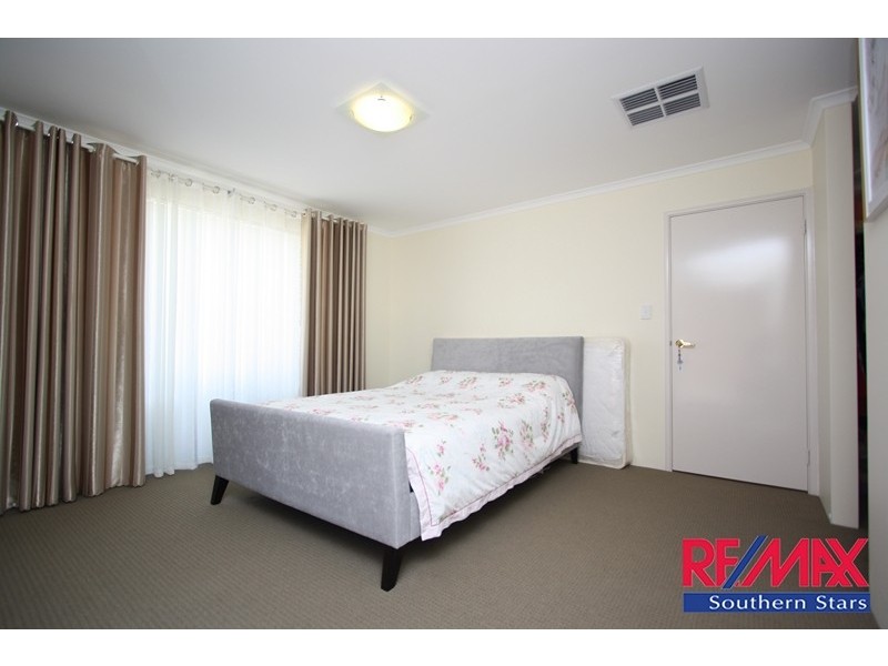 10 Wannell Street, Queens Park WA 6107