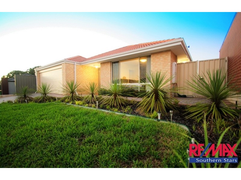 10 Wannell Street, Queens Park WA 6107