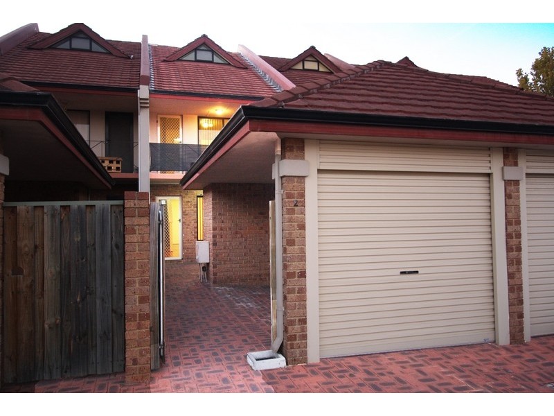 2/20 Gochean Avenue, Bentley WA 6102