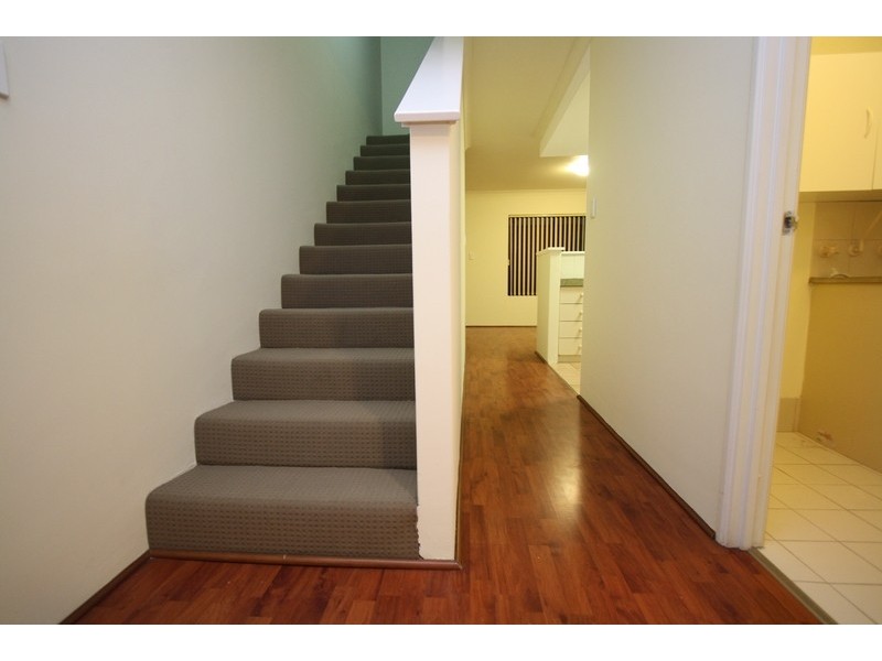 2/20 Gochean Avenue, Bentley WA 6102