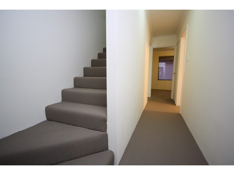 2/20 Gochean Avenue, Bentley WA 6102