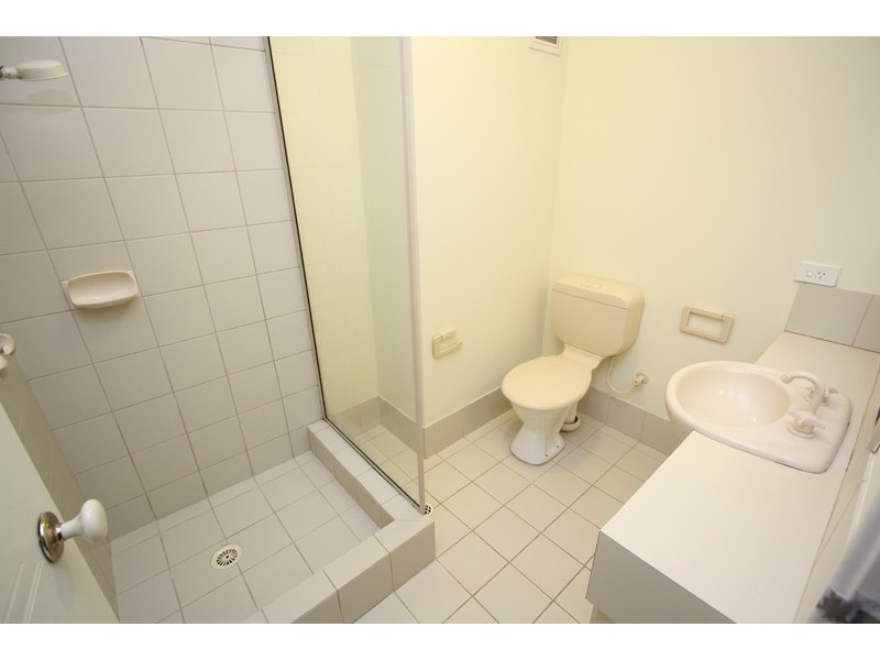 2/20 Gochean Avenue, Bentley WA 6102