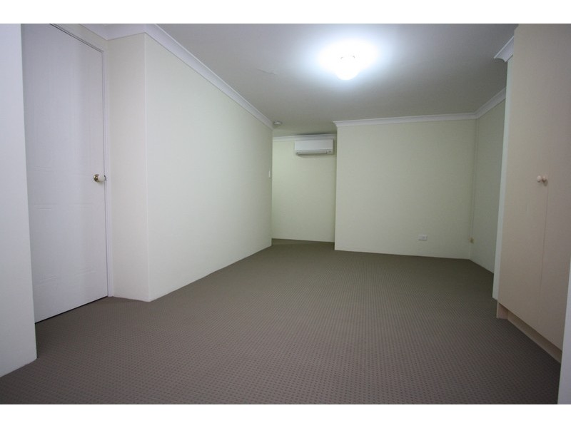 2/20 Gochean Avenue, Bentley WA 6102