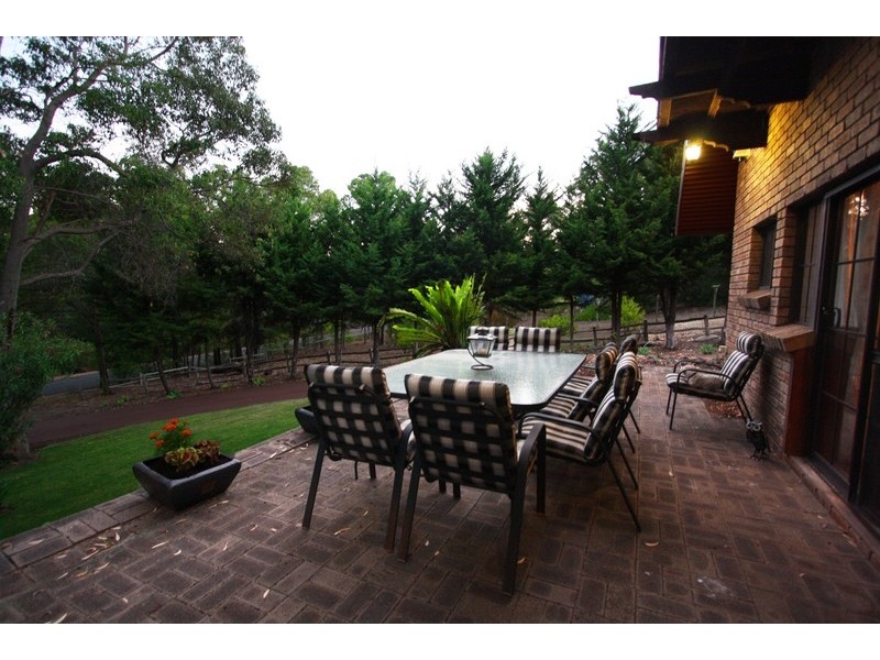 234 Stanhope Road, Walliston WA 6076