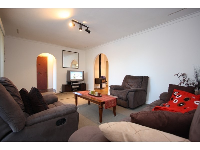 37 Lunar Way, Beckenham WA 6107