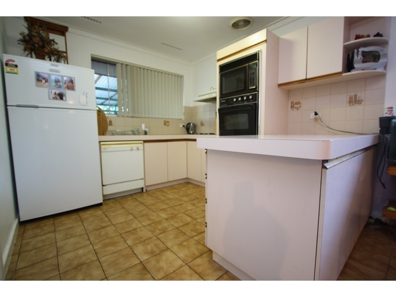 37 Lunar Way, Beckenham WA 6107
