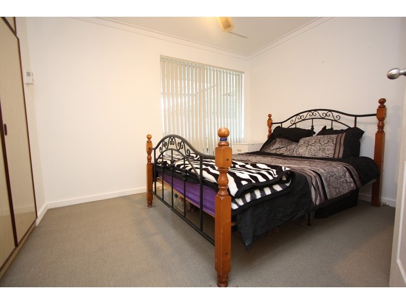 37 Lunar Way, Beckenham WA 6107
