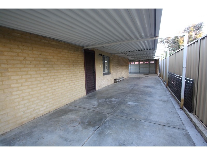37 Lunar Way, Beckenham WA 6107