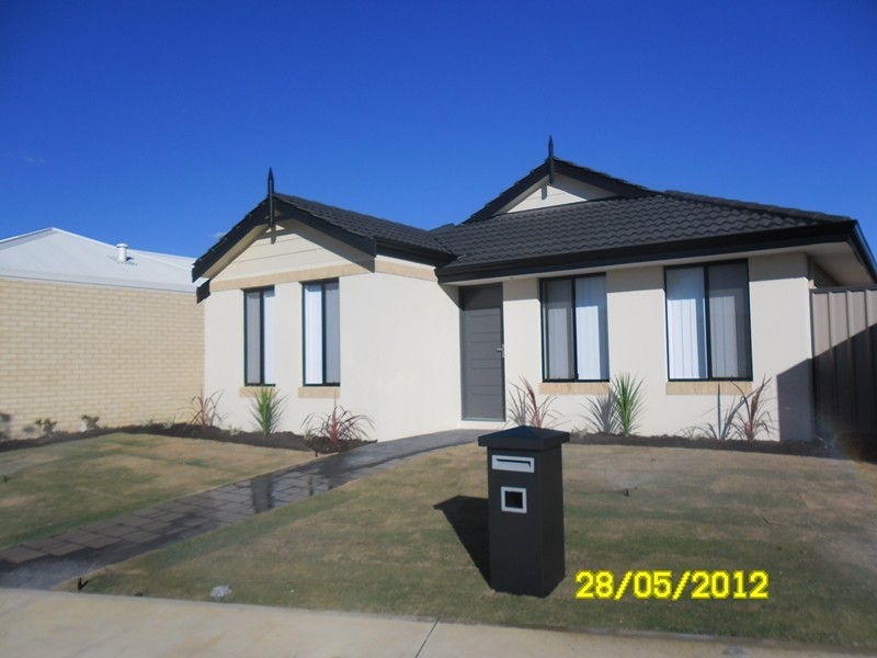 55 Riva Entrance, Piara Waters WA 6112