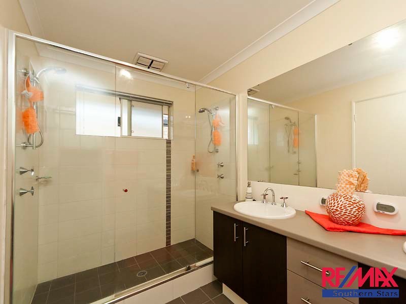 3 Bayonne Corner, Piara Waters WA 6112