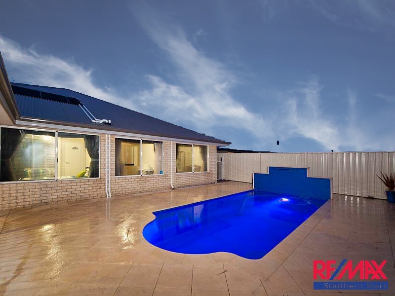 3 Bayonne Corner, Piara Waters WA 6112