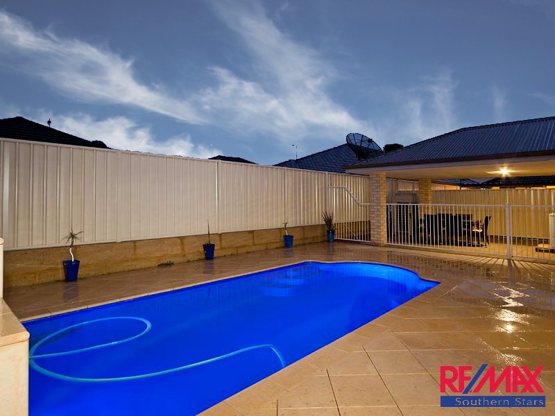 3 Bayonne Corner, Piara Waters WA 6112