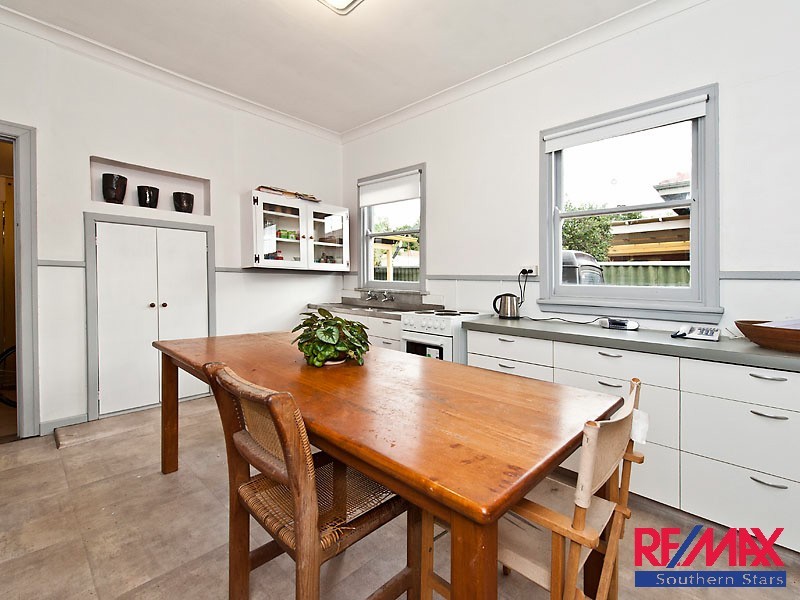 11 Peckham Street, Beckenham WA 6107