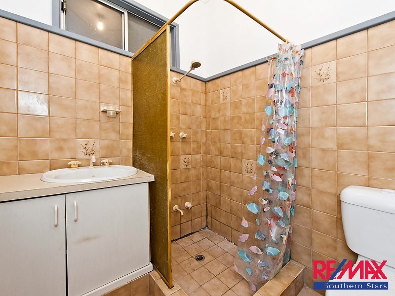 11 Peckham Street, Beckenham WA 6107