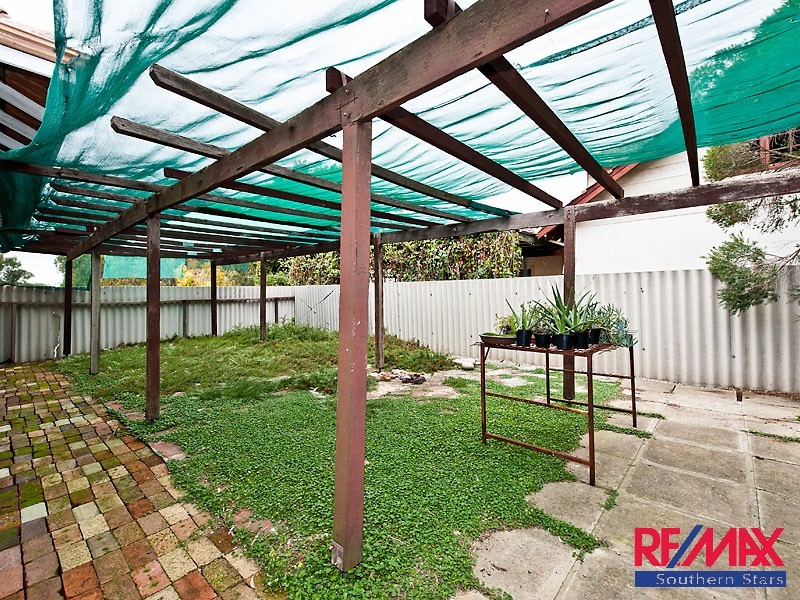 11 Peckham Street, Beckenham WA 6107