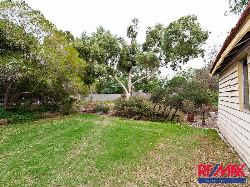 11 Peckham Street, Beckenham WA 6107