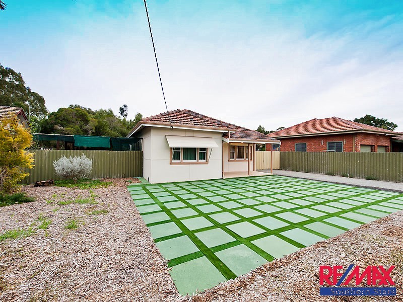 11 Peckham Street, Beckenham WA 6107