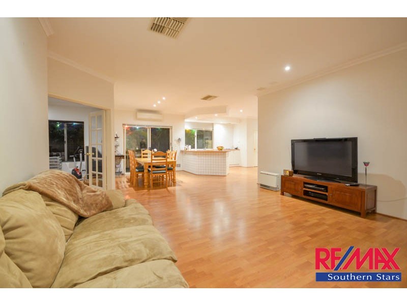 6 Clipper Parade, Canning Vale WA 6155