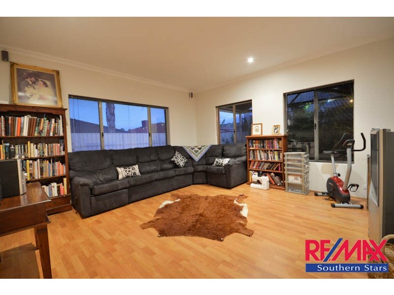 6 Clipper Parade, Canning Vale WA 6155